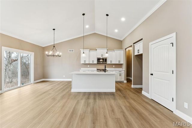 442 Shady Trail Drive, Troy, MO 63379