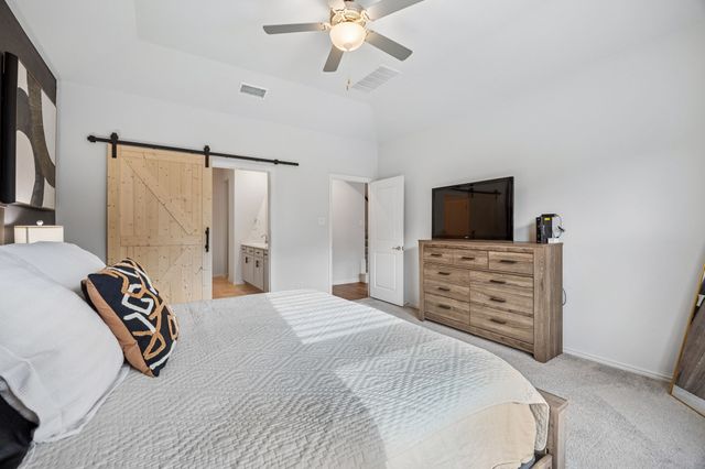 10105 Lakemont Drive, Fort Worth, TX 76131