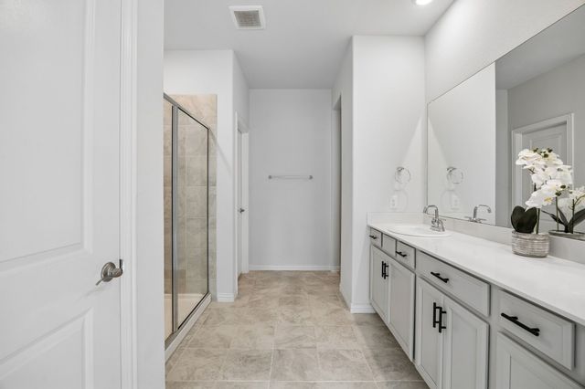 10105 Lakemont Drive, Fort Worth, TX 76131