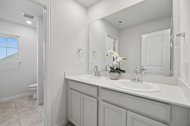 10105 Lakemont Drive, Fort Worth, TX 76131