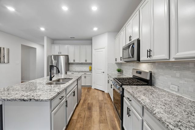 10105 Lakemont Drive, Fort Worth, TX 76131