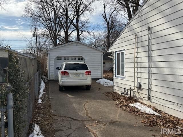 2105 Waggoner Avenue, Evansville, IN 47714