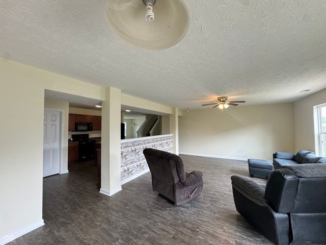 2216 Cherrybark Court, Shelbyville, IN 46176