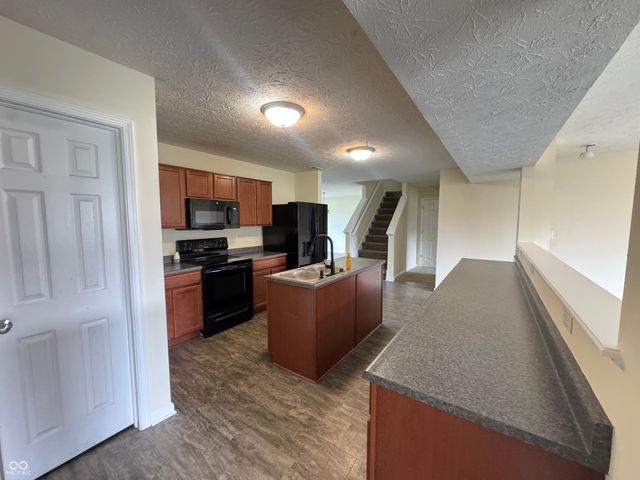 2216 Cherrybark Court, Shelbyville, IN 46176