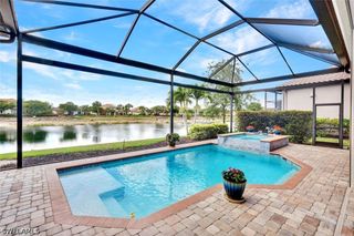 8675 Amour CT, Naples, FL 34119