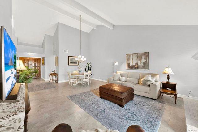 15636 Via Calanova, San Diego, CA 92128