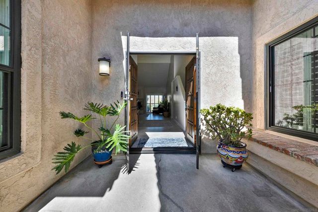15636 Via Calanova, San Diego, CA 92128