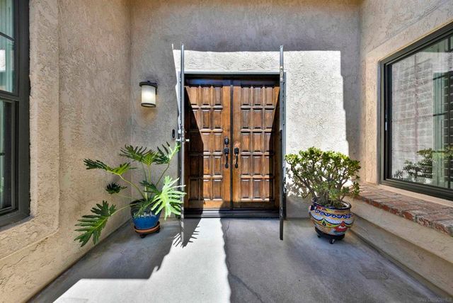 15636 Via Calanova, San Diego, CA 92128