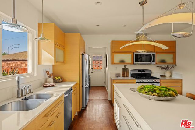 4225 Huntley Avenue, Culver City, CA 90230