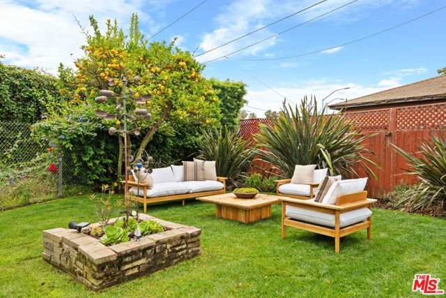 4225 Huntley Avenue, Culver City, CA 90230
