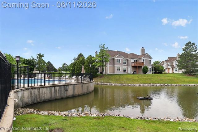 1673 Weatherstone Drive, Ann Arbor, MI 48108