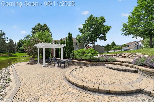 1673 Weatherstone Drive, Ann Arbor, MI 48108