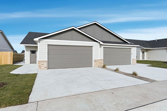 16908 W Kashmir St, Goddard, KS 67052