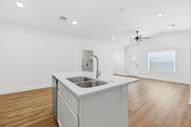 16908 W Kashmir St, Goddard, KS 67052