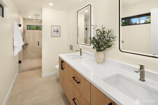 5 151st Place SE, Bellevue, WA 98007