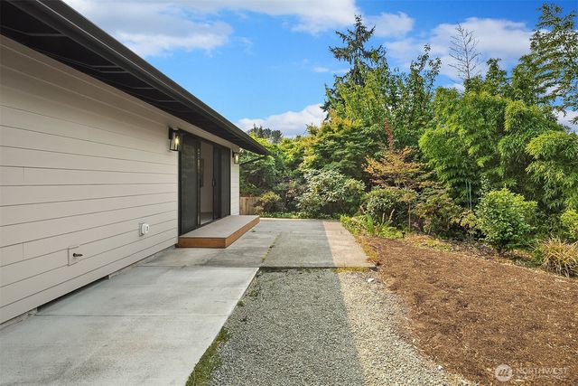 5 151st Place SE, Bellevue, WA 98007