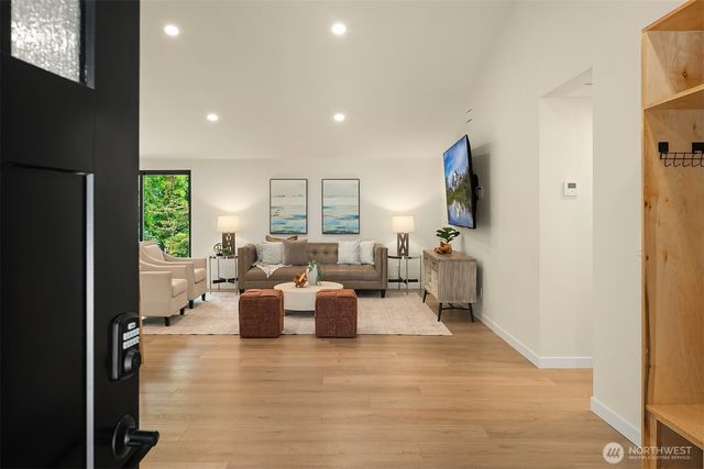 5 151st Place SE, Bellevue, WA 98007