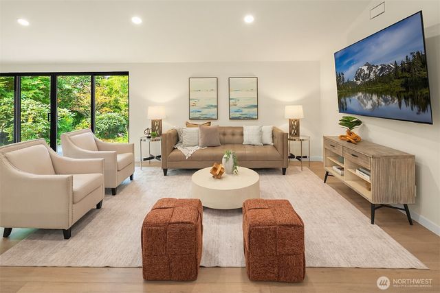 5 151st Place SE, Bellevue, WA 98007