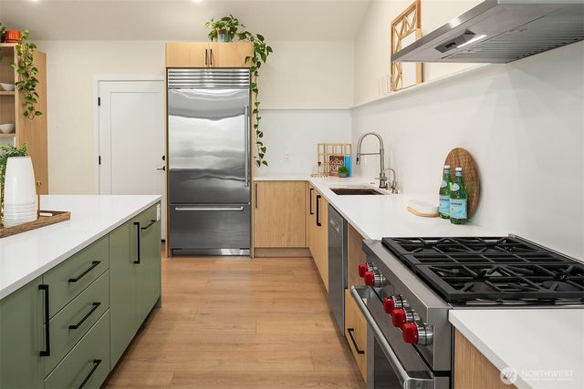 5 151st Place SE, Bellevue, WA 98007