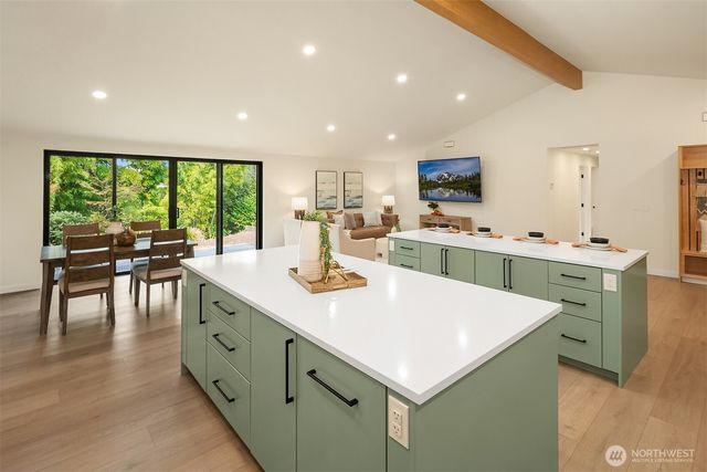 5 151st Place SE, Bellevue, WA 98007