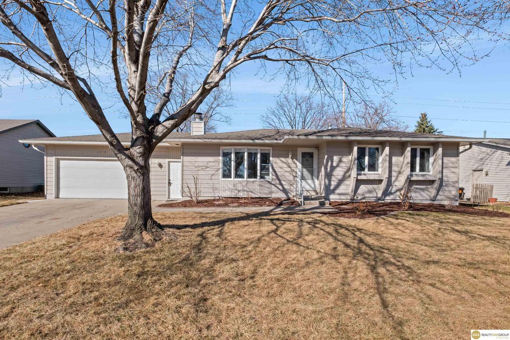 1310 Jones Drive, Fremont, NE 68025