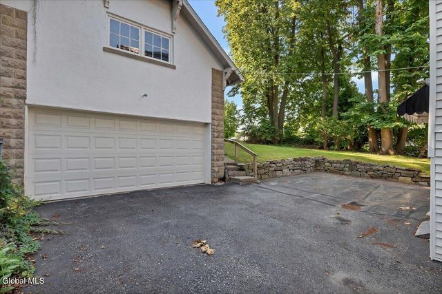 212 N Main Street, Gloversville, NY 12078