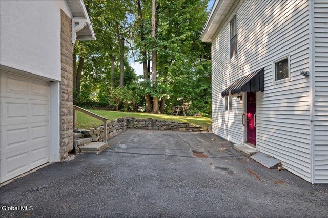 212 N Main Street, Gloversville, NY 12078