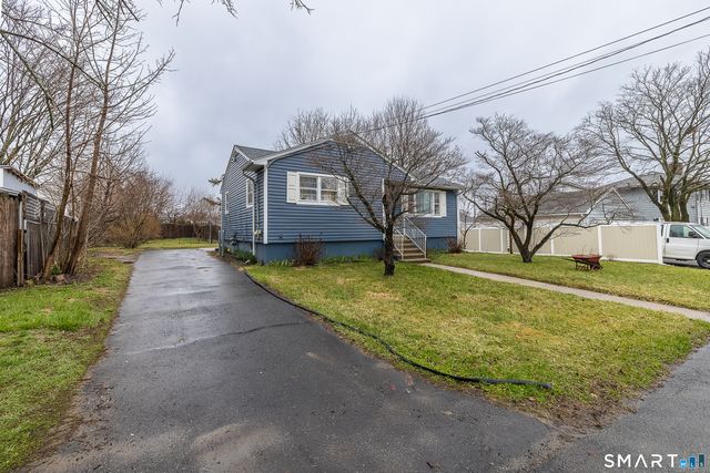 130 Holroyd Street, Bridgeport, CT 06606