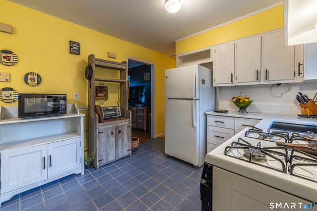 130 Holroyd Street, Bridgeport, CT 06606