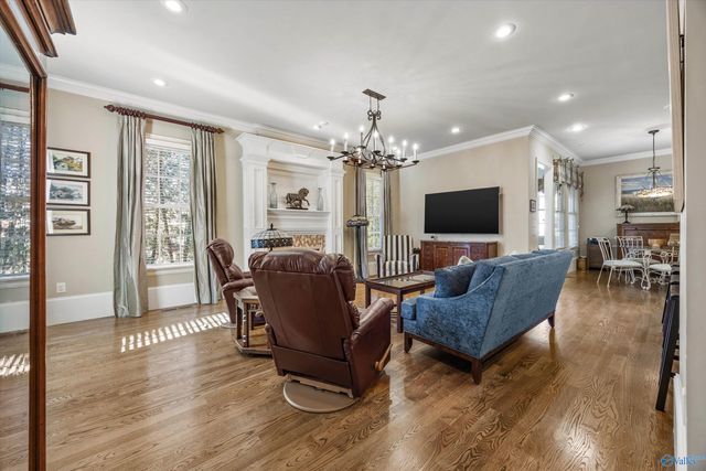 9 Thayer Street NW, Huntsville, AL 35806