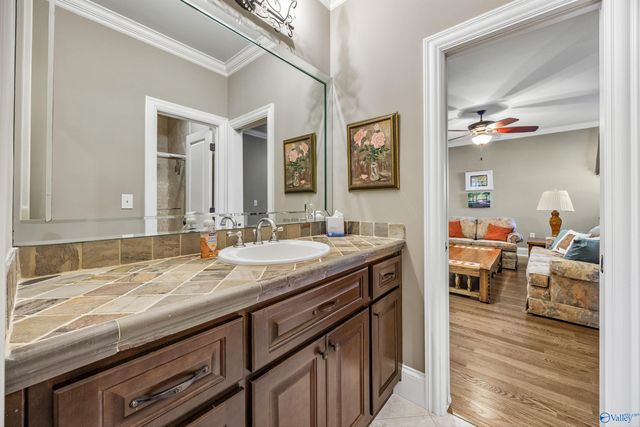 9 Thayer Street NW, Huntsville, AL 35806