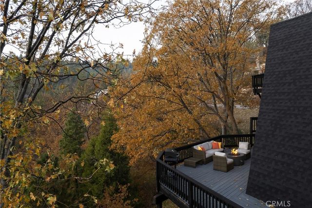 27555 North Bay, Lake Arrowhead, CA 92352