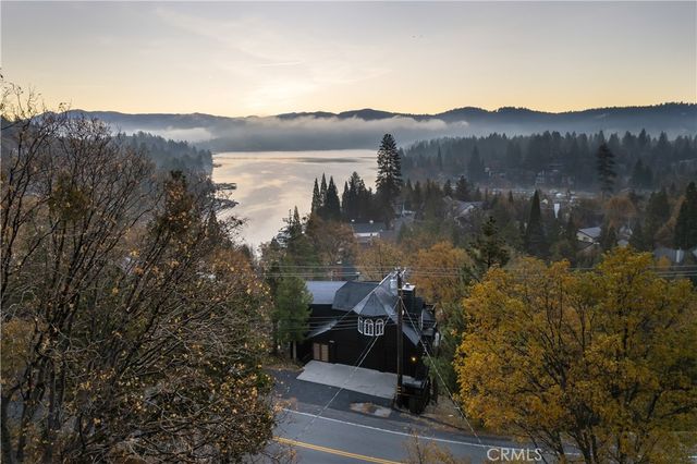 27555 North Bay, Lake Arrowhead, CA 92352