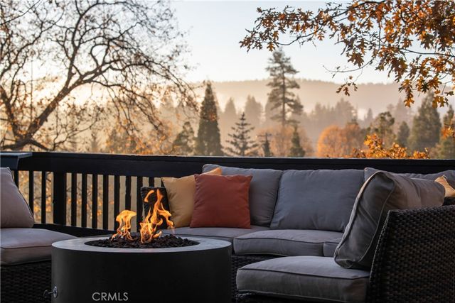 27555 North Bay, Lake Arrowhead, CA 92352
