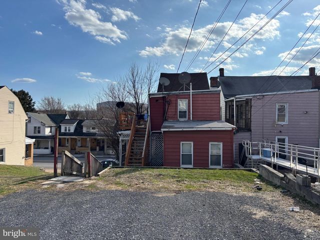 517 N FRONT ST, Steelton, PA 17113