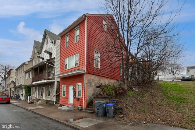 517 N FRONT ST, Steelton, PA 17113