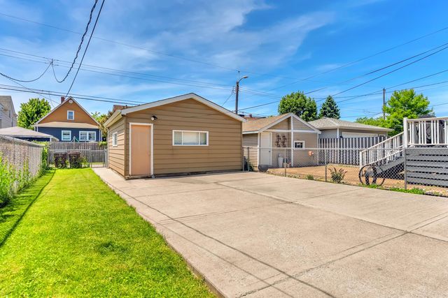 1624 Central Avenue, Whiting, IN 46394