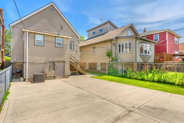 1624 Central Avenue, Whiting, IN 46394