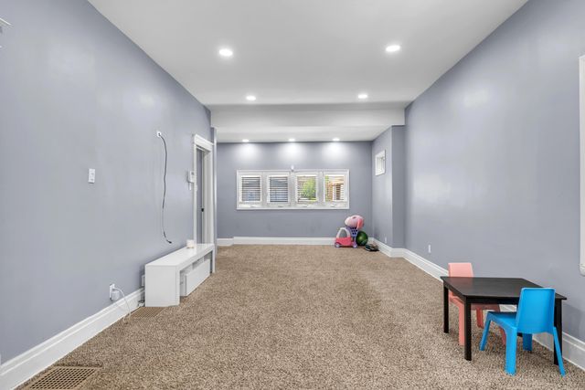 1624 Central Avenue, Whiting, IN 46394