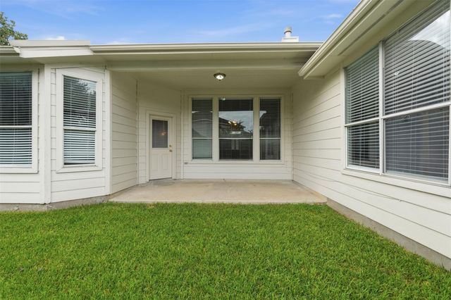 3003 Grey Mist Court, Friendswood, TX 77546