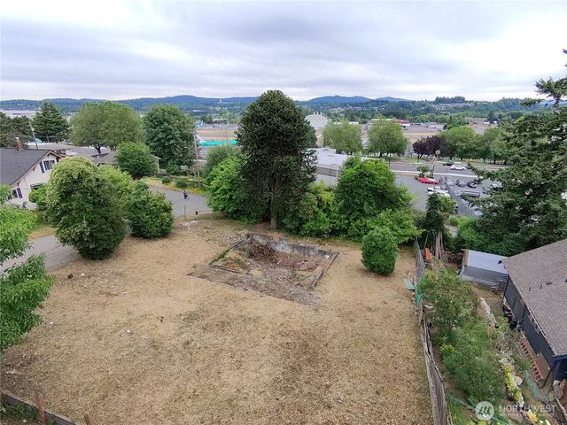 271 Hardie Ave NW, Renton, WA 98057