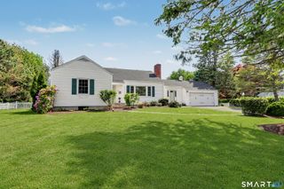 97 Ridgeview Avenue, Trumbull, CT 06611
