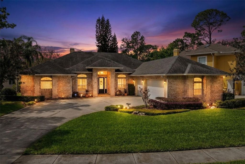 Image 2 of property listing at 8656 GLYBORNE COURT, Orlando, FL 32825