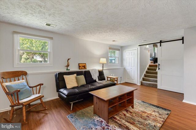 2913 ASHDOWN FOREST DR, Herndon, VA 20171
