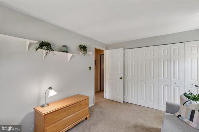 2913 ASHDOWN FOREST DR, Herndon, VA 20171