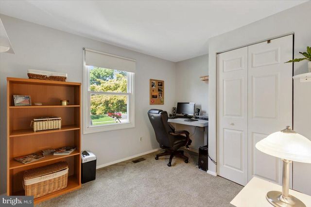 2913 ASHDOWN FOREST DR, Herndon, VA 20171