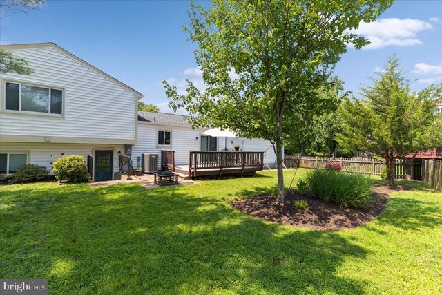 2913 ASHDOWN FOREST DR, Herndon, VA 20171