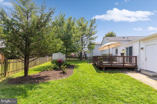 2913 ASHDOWN FOREST DR, Herndon, VA 20171