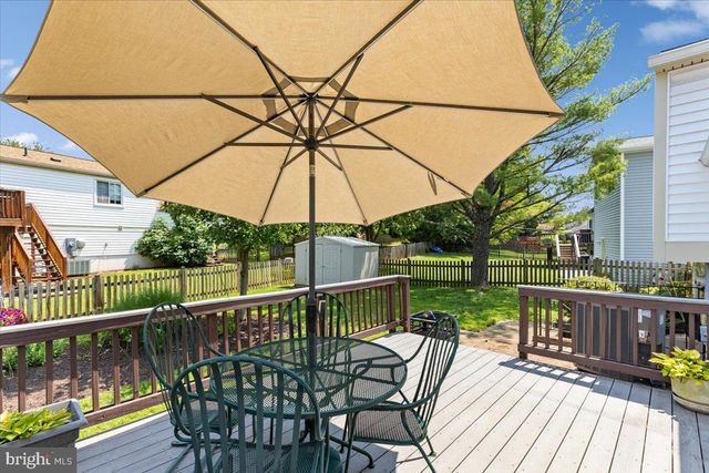 2913 ASHDOWN FOREST DR, Herndon, VA 20171