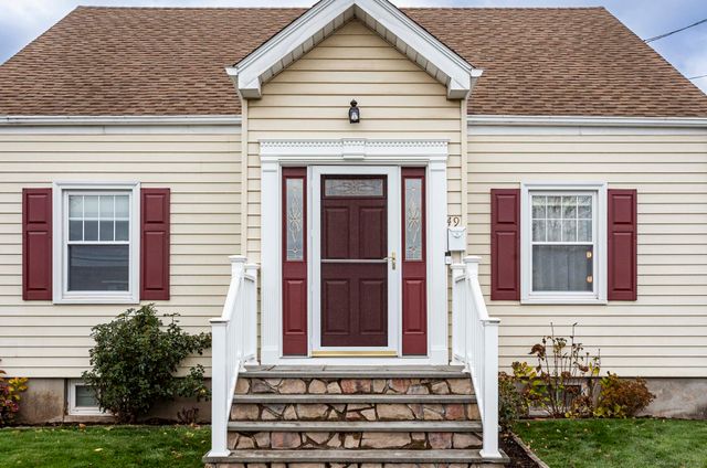 49 Somerset Street, West Hartford, CT 06110